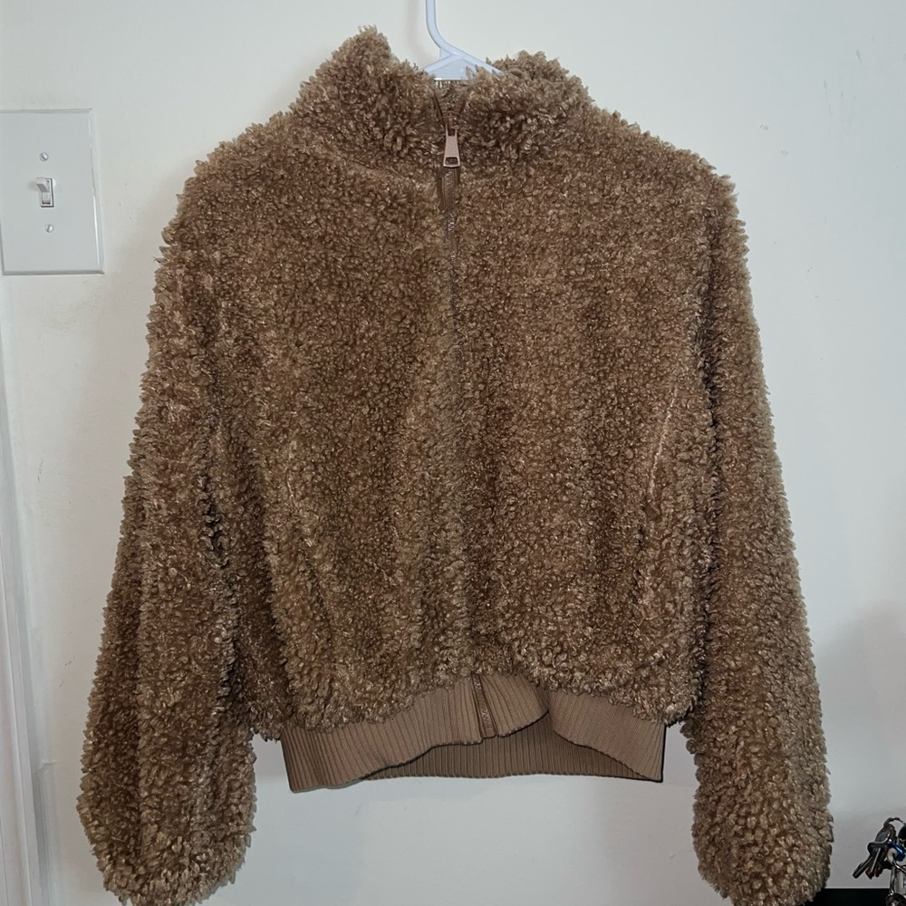 Sherpa zip up